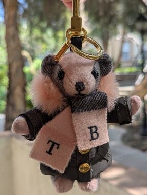 BURBERRY Thomas Bear Keychain 🐻 Collectible Discontinued $575 Like New 💕
